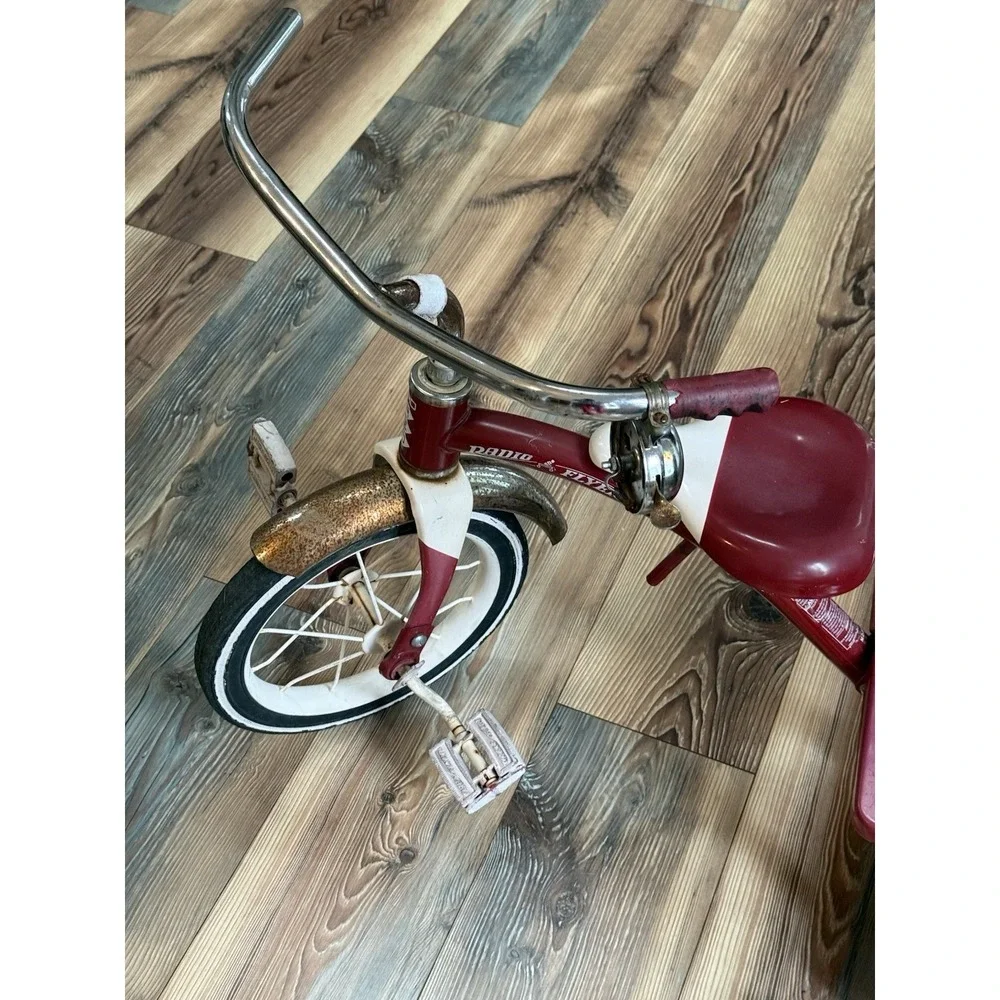 Used Red Radio Flyer Tricycle Model 227 12 A9 Retro Red
